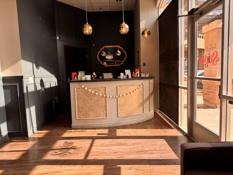 4260 N Drinkwater Blvd, Scottsdale, AZ à louer - Photo de l’immeuble – Image 3 sur 24