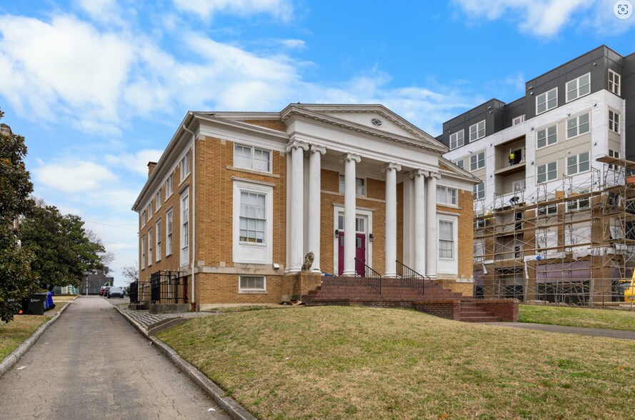 311 E Main St, Durham, NC à vendre - Photo de l’immeuble – Image 2 sur 11