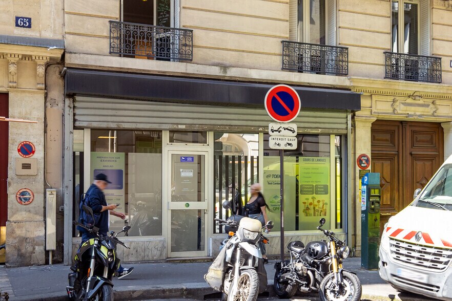 67 Rue De Chabrol, Paris à louer - Photo de l’immeuble – Image 3 sur 3