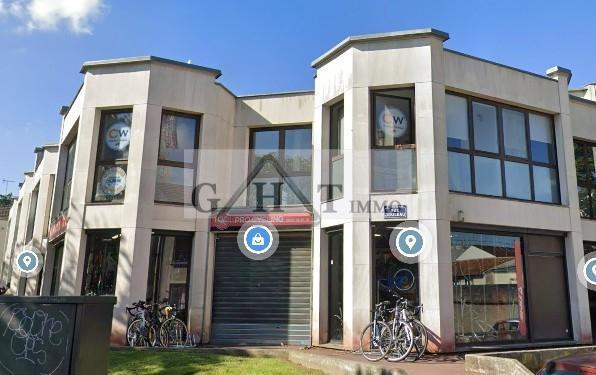 Plus de détails pour Bureau, Local commercial à louer