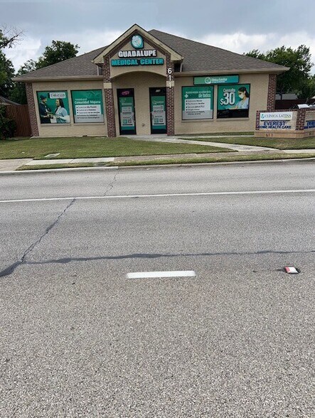 611 N Macarthur Blvd, Irving, TX à vendre - Photo de l’immeuble – Image 2 sur 14