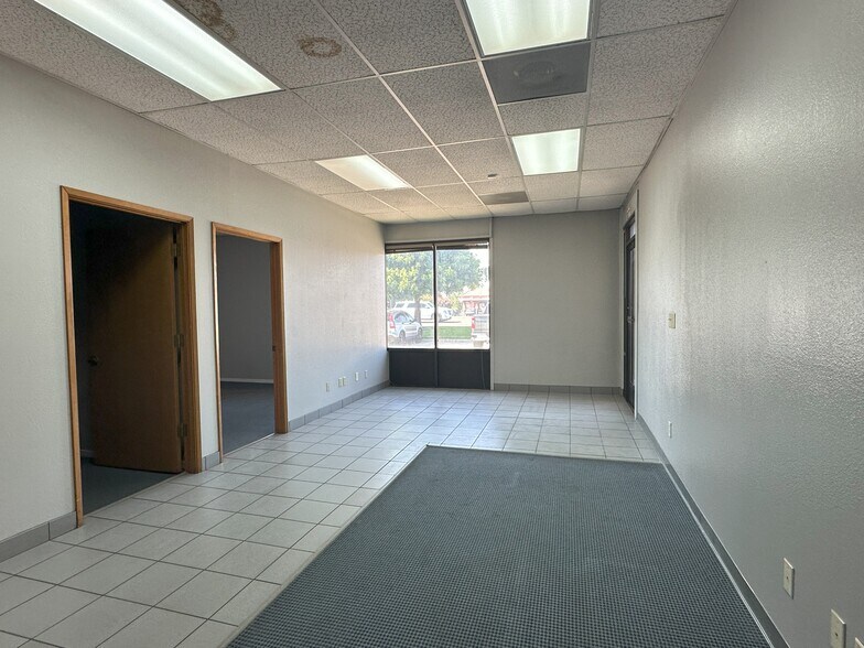 7746 Lorraine Ave, Stockton, CA à louer - Photo de l’immeuble – Image 3 sur 8