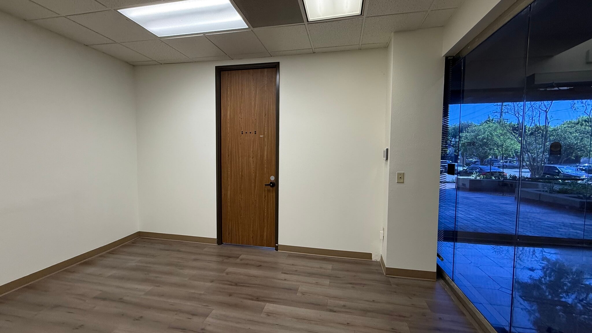 1225 W 190th St, Gardena, CA à louer Photo intérieure– Image 1 sur 16