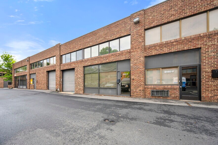8480-8486 Tyco Rd, Vienna, VA à louer - Photo de l’immeuble – Image 3 sur 28