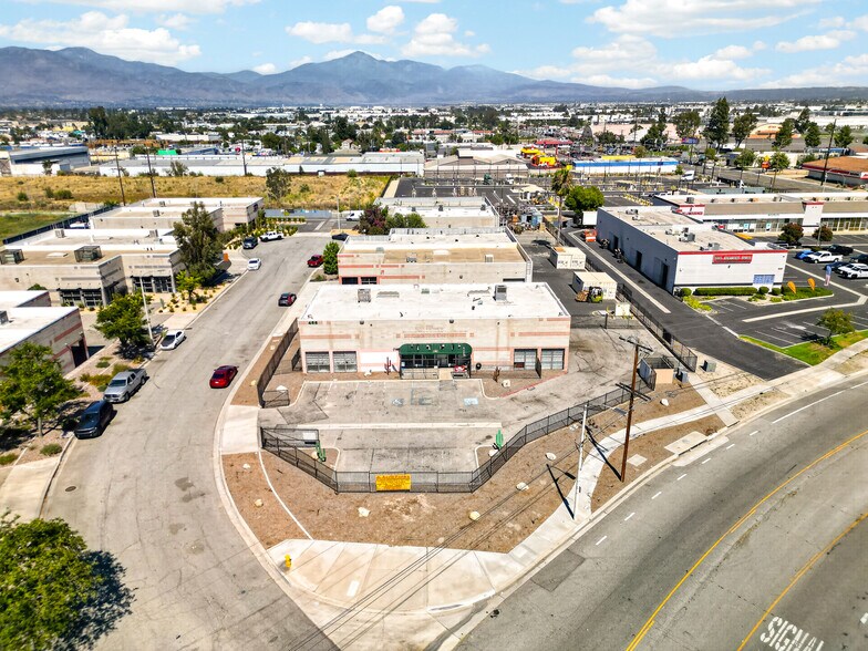 455 S G St, San Bernardino, CA à vendre - Photo de l’immeuble – Image 2 sur 14