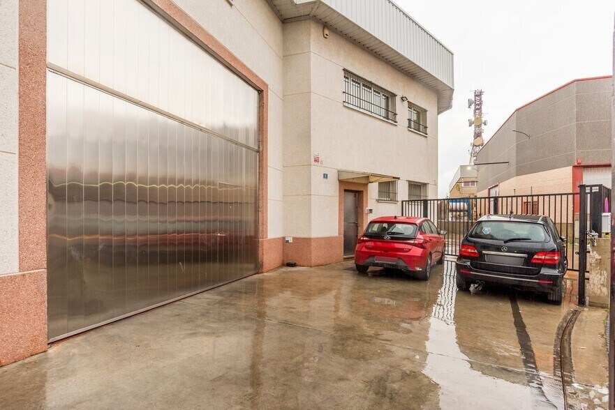 Industriel/Logistique dans Leganés, Madrid à vendre - Photo de l’immeuble – Image 3 sur 4