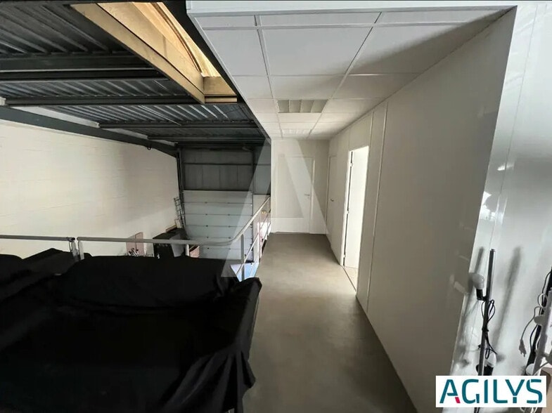 Local d'activités dans Morsang-sur-Orge à vendre - Photo de l’immeuble – Image 2 sur 6