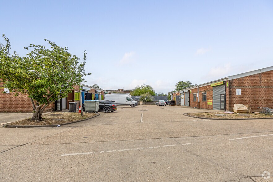 New Lydenburg St, Londres à louer - Photo de l’immeuble – Image 3 sur 3