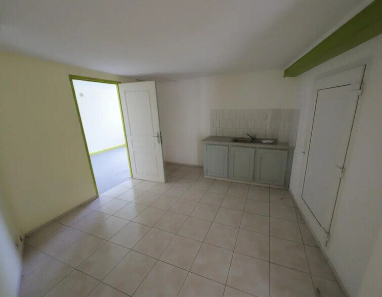 Local commercial dans Châtellerault à louer - Photo de l’immeuble – Image 3 sur 4