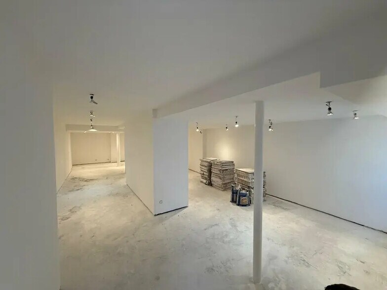 Local commercial dans Orange à louer - Photo intérieure – Image 3 sur 10