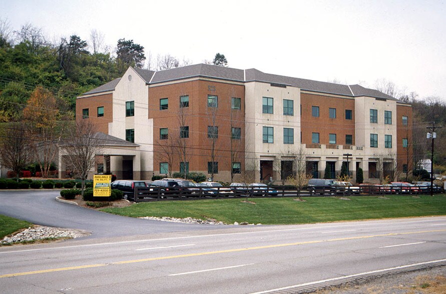 525 Alexandria Pike, Southgate, KY à louer - Photo de l’immeuble – Image 2 sur 9