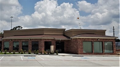 26410 Oak Ridge Dr, The Woodlands, TX à vendre Photo de l’immeuble– Image 1 sur 1