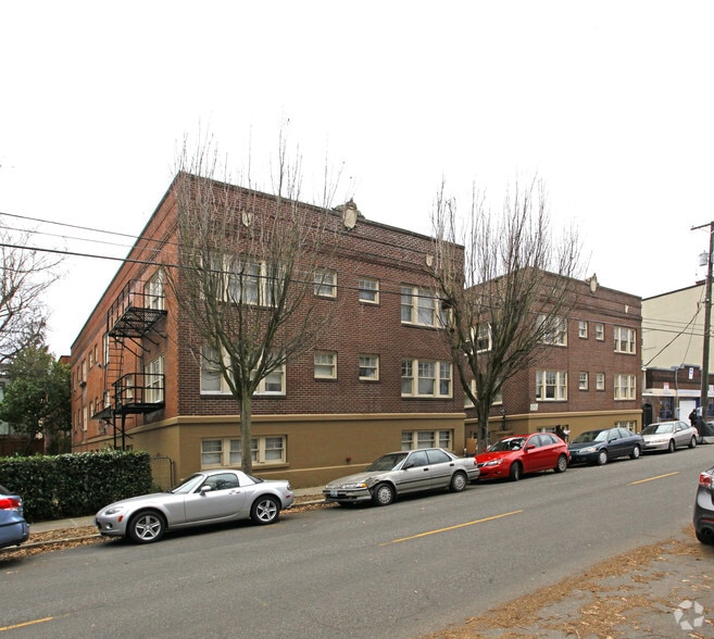 2062 NW Marshall St, Portland, OR à vendre - Photo principale – Image 3 sur 41