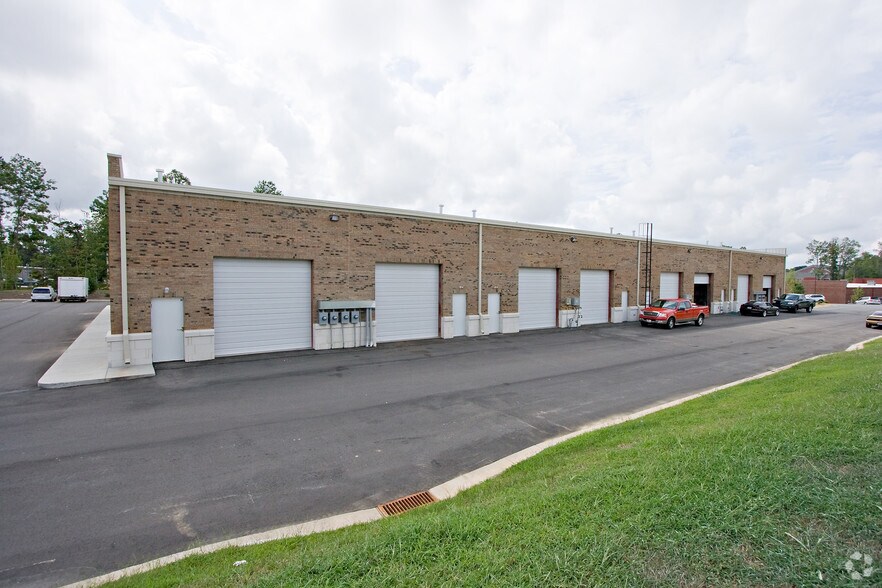 1000 Van Buren Ave, Indian Trail, NC à louer - Photo de l’immeuble – Image 3 sur 65