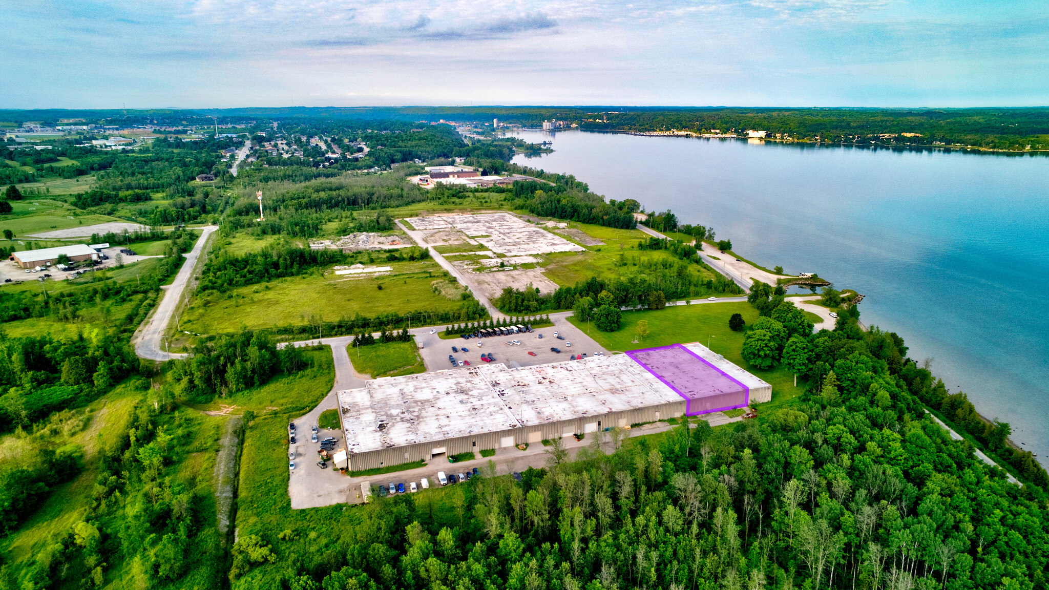 3225 E Bayshore Rd, Owen Sound, ON à louer Photo principale– Image 1 sur 2