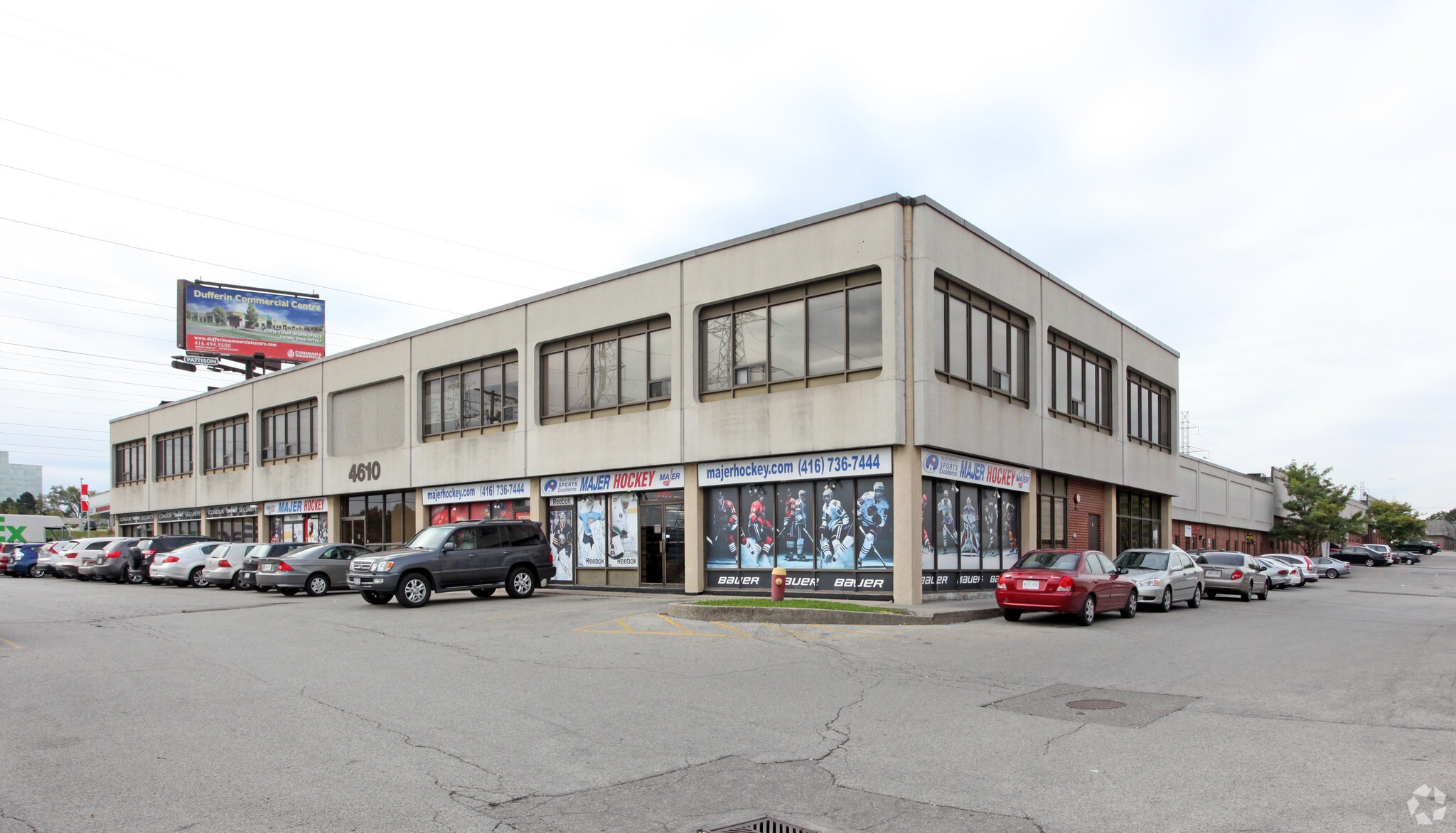 4610 Dufferin St, Toronto, ON à louer Photo principale– Image 1 sur 5