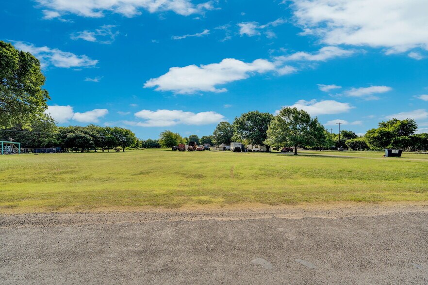 2040 Highridge Ln, Midlothian, TX à vendre - Photo de l’immeuble – Image 3 sur 19
