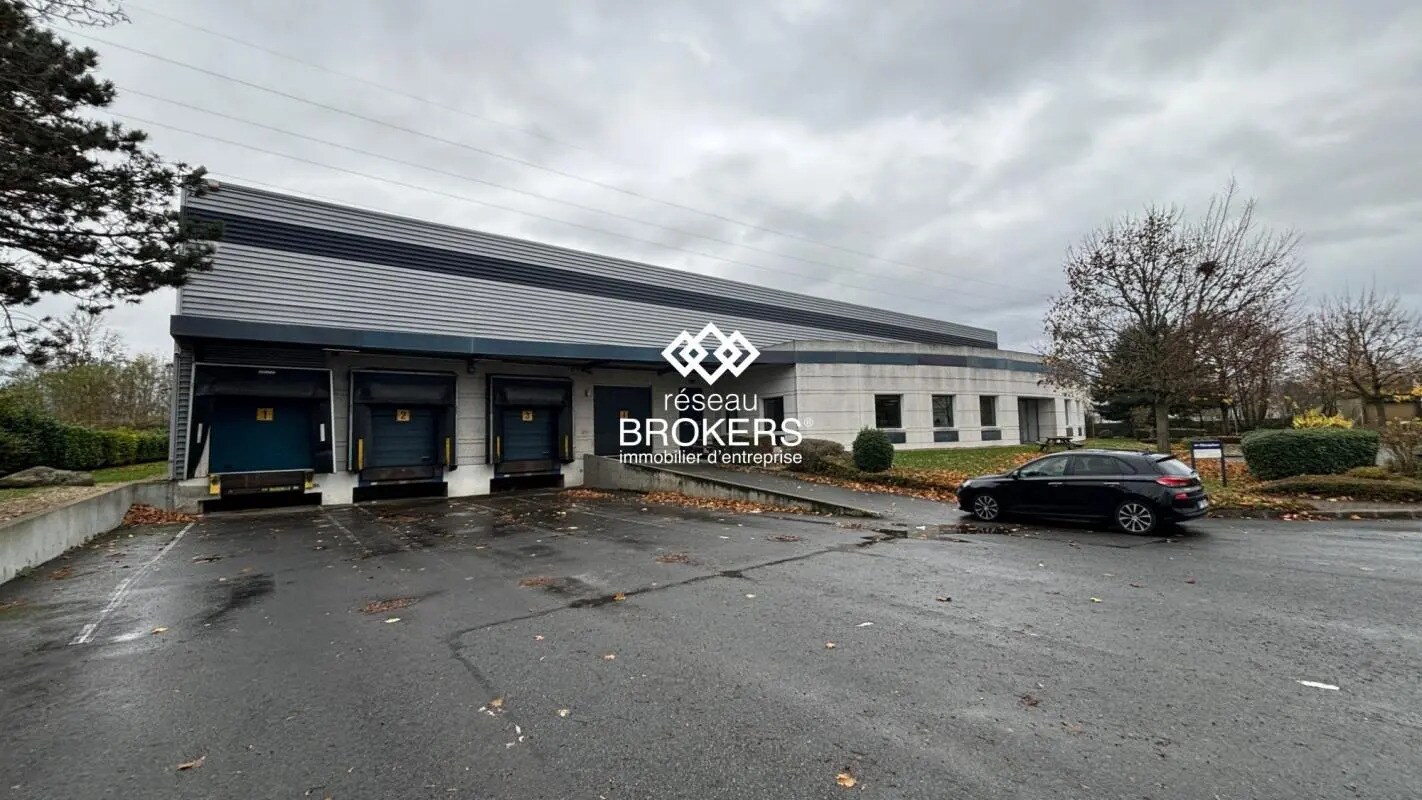 Local d’activités dans Lisses à louer Photo de l’immeuble– Image 1 sur 3
