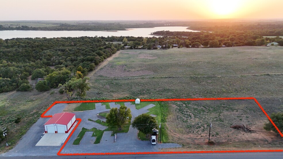 1420 Crow Roost Road, Fort Cobb, OK à vendre - Photo principale – Image 1 sur 23