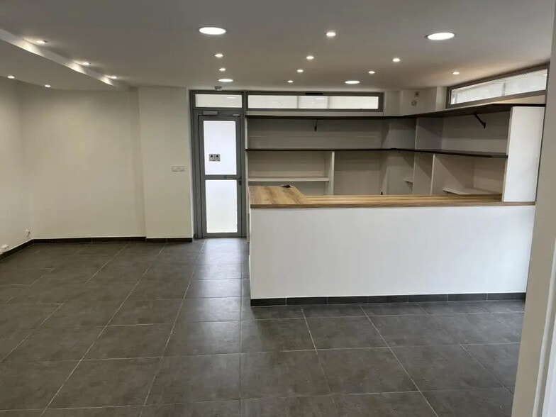 130 Rue Darius Milhaud, Toulon à vendre - Photo de l’immeuble – Image 2 sur 6