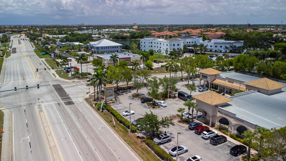15751 San Carlos Blvd, Fort Myers, FL à louer - Photo de l’immeuble – Image 2 sur 18
