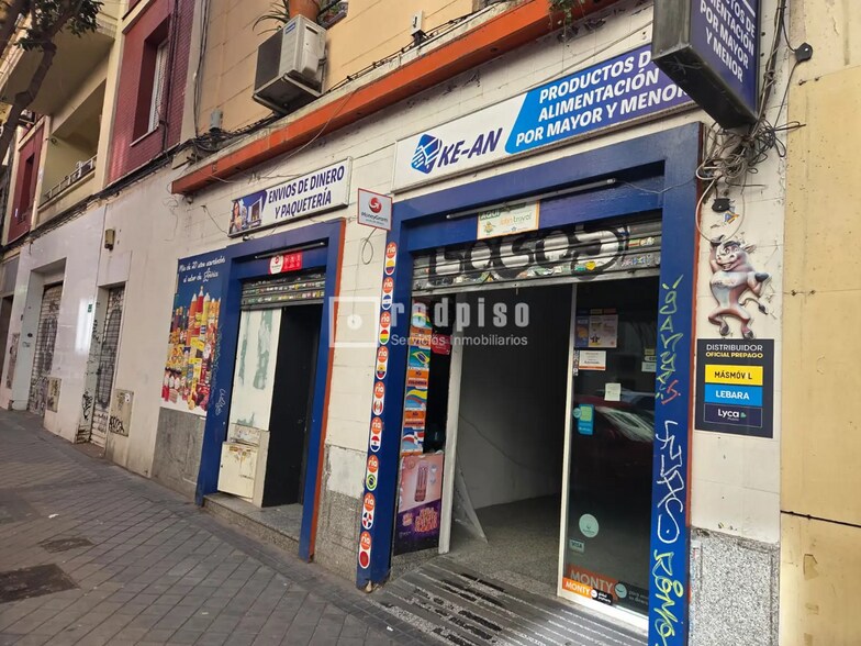 Immeuble residentiel dans Madrid, Madrid à vendre - Photo de l’immeuble – Image 2 sur 2