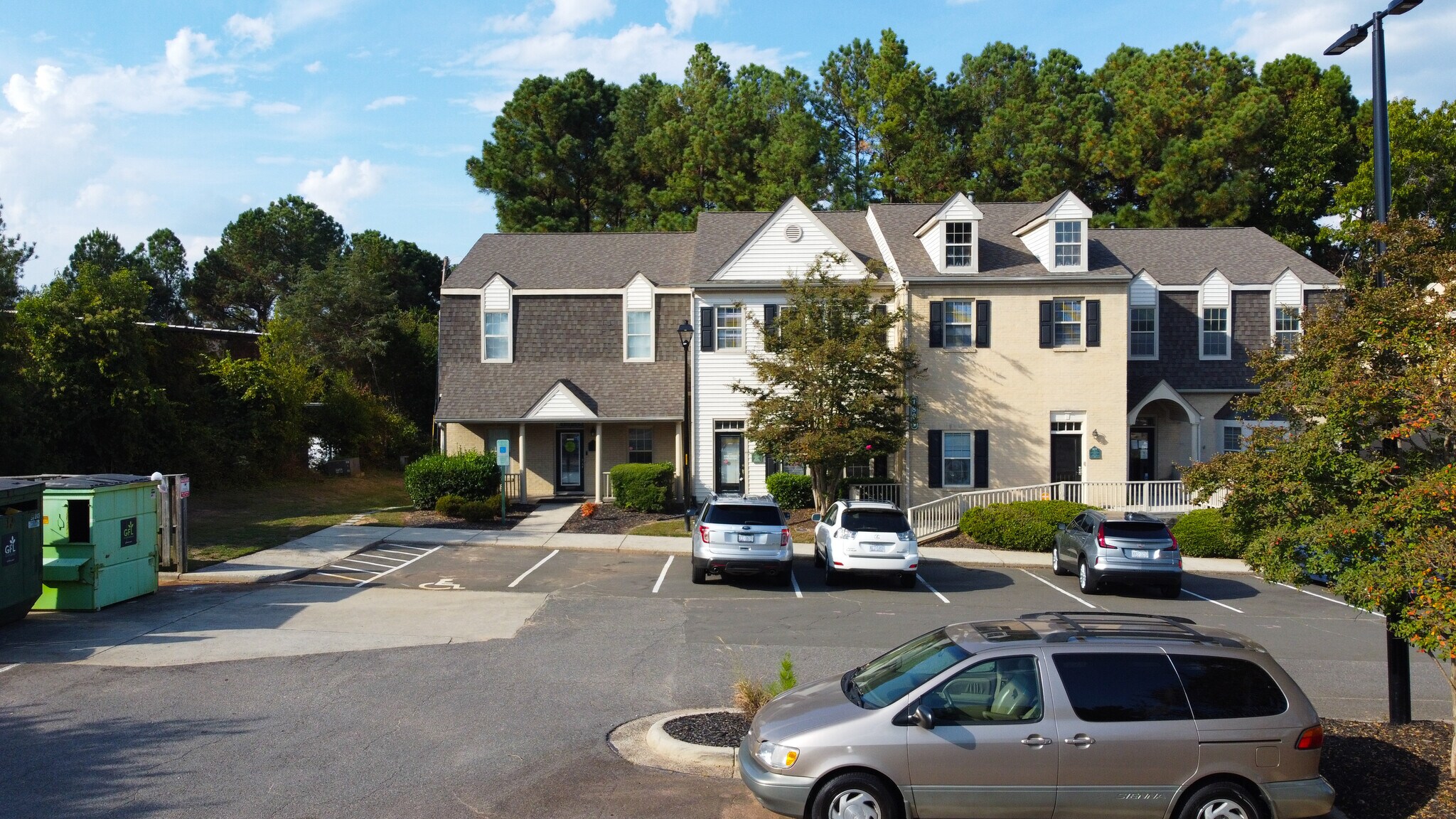 1804 Martin Luther King Jr Pky, Durham, NC à louer Photo de l’immeuble– Image 1 sur 5
