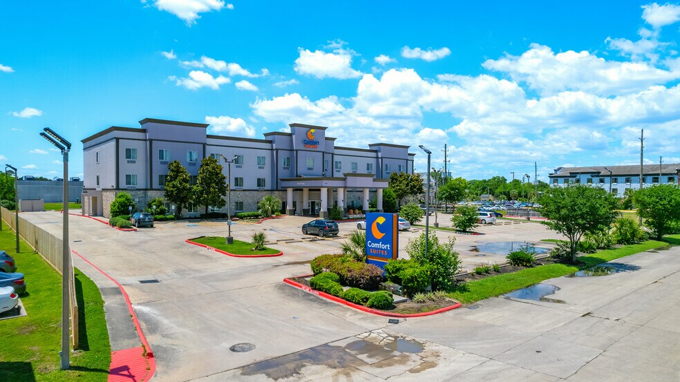 1350 N Sam Houston Pky E, Houston, TX à vendre - Photo de l’immeuble – Image 3 sur 32