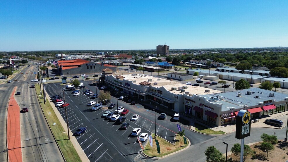 3809 Call Field Rd, Wichita Falls, TX à louer - Photo de l’immeuble – Image 2 sur 15