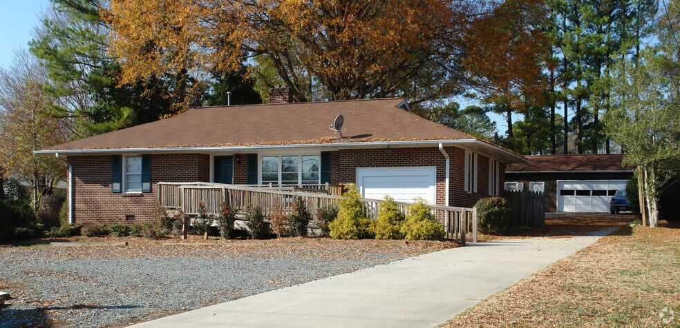 2779 Alamance Rd, Burlington, NC à louer - Photo de l’immeuble – Image 2 sur 4