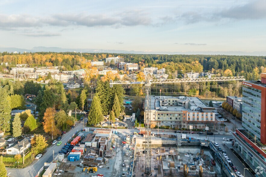 9686 137 St, Surrey, BC à louer - Photo de l’immeuble – Image 1 sur 3