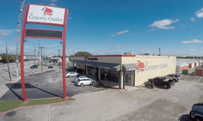 Plus de détails pour 1568 Austin Hwy, San Antonio, TX - Local commercial à louer