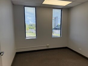 950 Skokie Blvd, Northbrook, IL à louer Photo intérieure– Image 2 sur 5