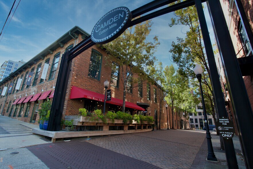 508 W 5th St, Charlotte, NC à louer - Photo de l’immeuble – Image 2 sur 11