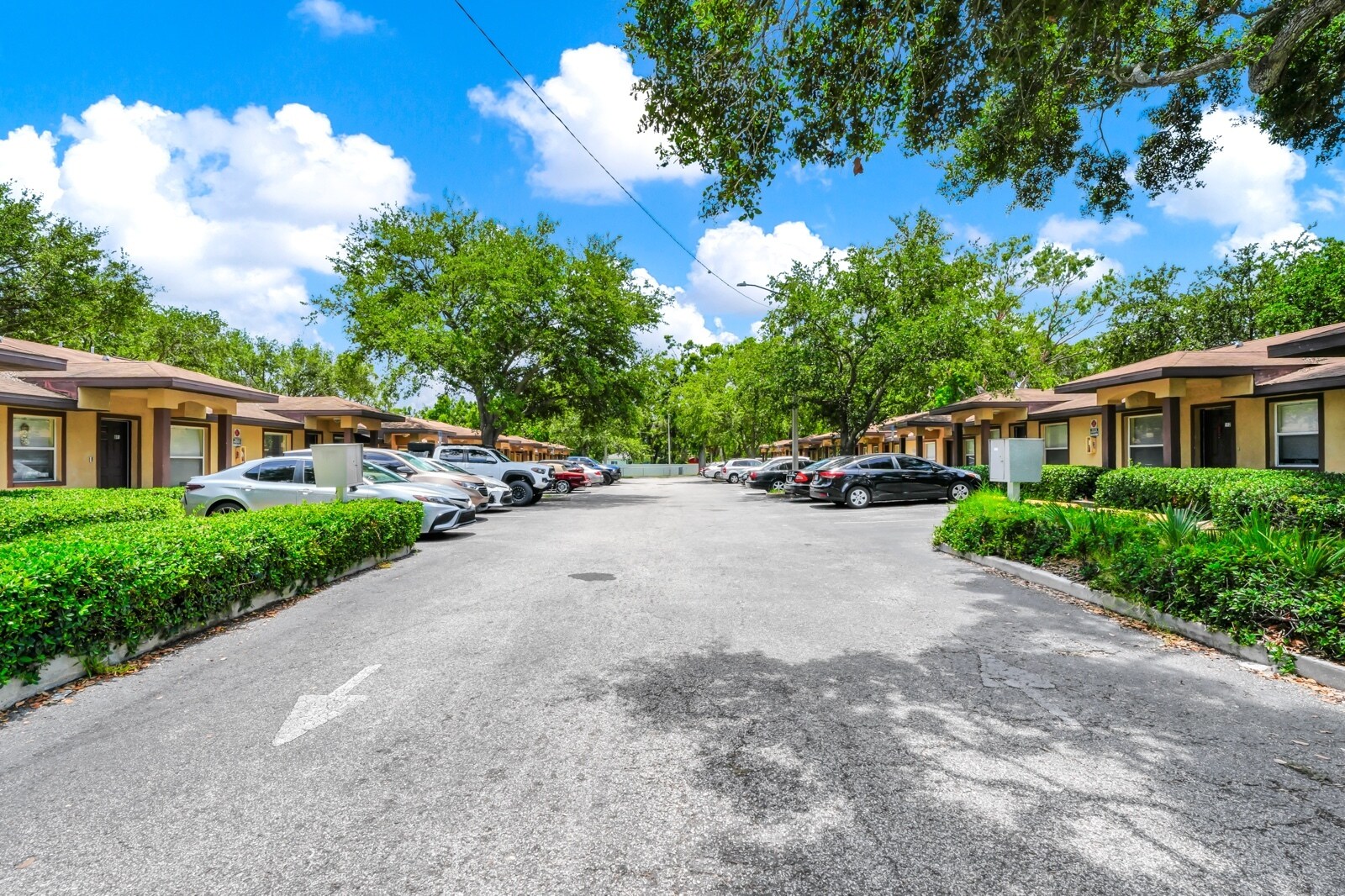 966 22nd Ave S, Saint Petersburg, FL à vendre Photo de l’immeuble– Image 1 sur 16