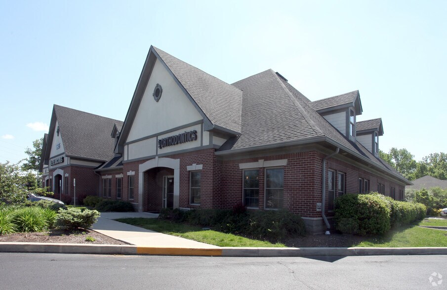 3965 W 106th St, Carmel, IN à louer - Photo de l’immeuble – Image 3 sur 3