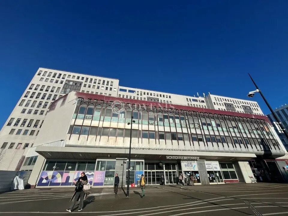 Bureau dans Montigny-le-Bretonneux à louer Photo de l’immeuble– Image 1 sur 10