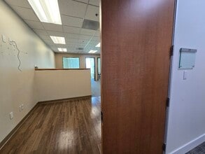 3237 E Guasti Rd, Ontario, CA à louer Photo intérieure– Image 2 sur 11