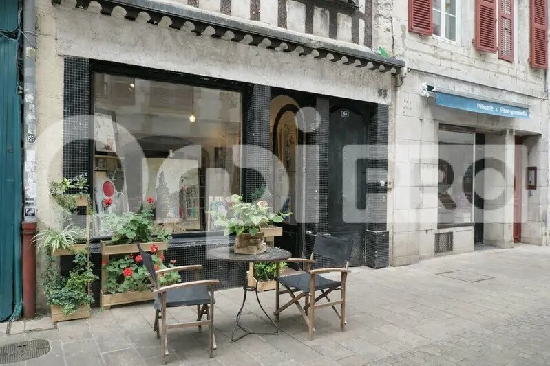 Local commercial dans Bayonne à louer - Photo de l’immeuble – Image 1 sur 2