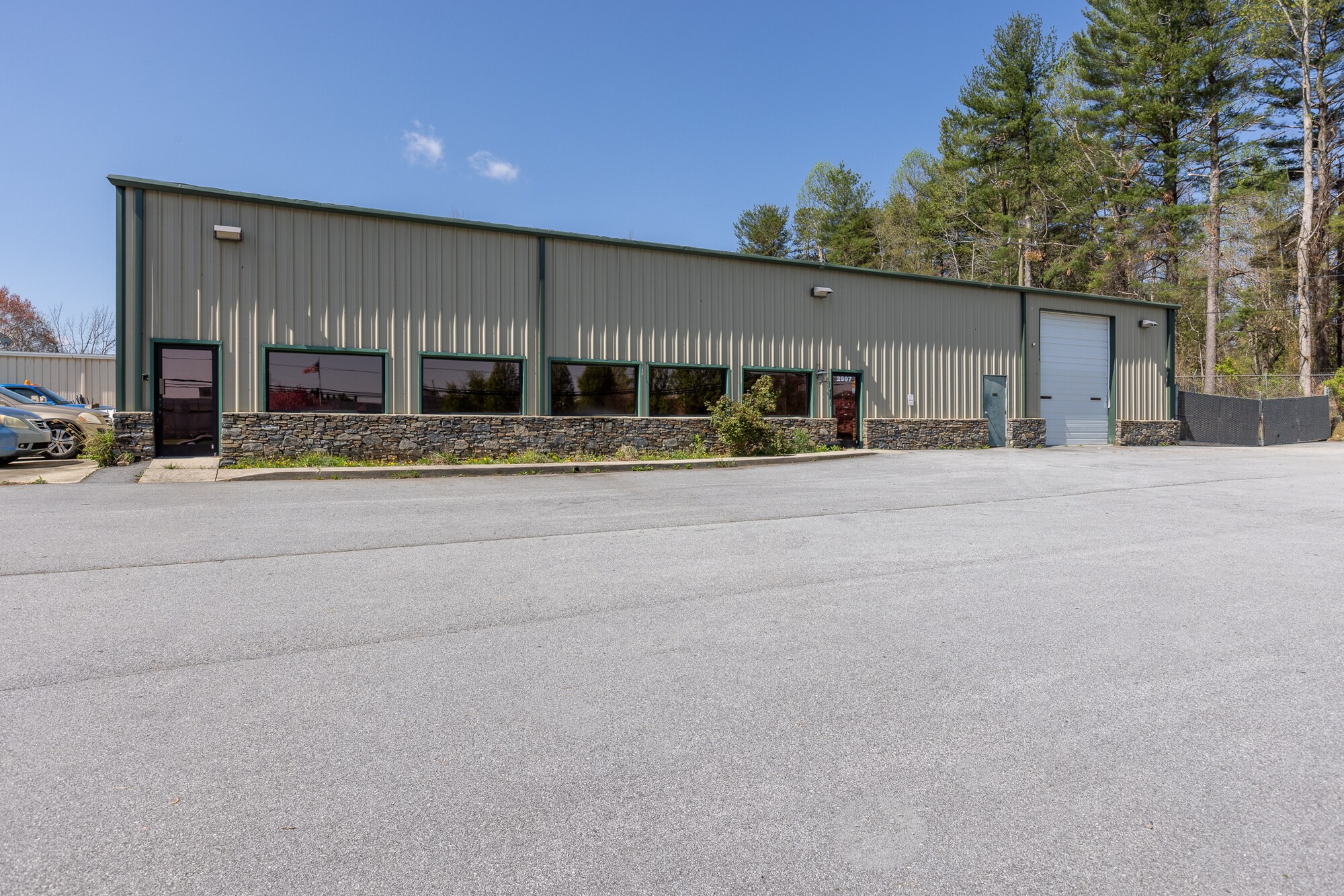 2997 Spartanburg Hwy, East Flat Rock, NC à vendre Photo principale– Image 1 sur 27