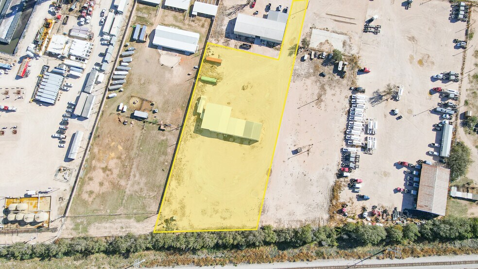 2205 E County Road 90, Midland, TX à louer - Photo de l’immeuble – Image 2 sur 22