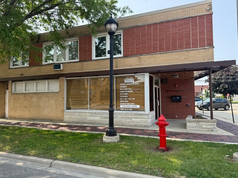 8259 Grand Ave, River Grove, IL à louer - Photo de l’immeuble – Image 2 sur 2