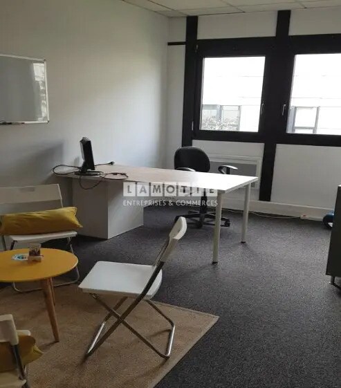 Bureau dans Nantes à louer - Photo de l’immeuble – Image 2 sur 4