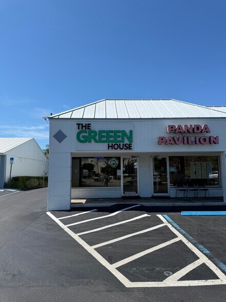 1801-1841 Tamiami Trl N, Naples, FL à louer - Photo de l’immeuble – Image 1 sur 2