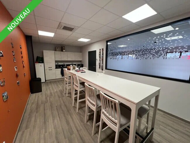 Plus de détails pour Bureau à louer