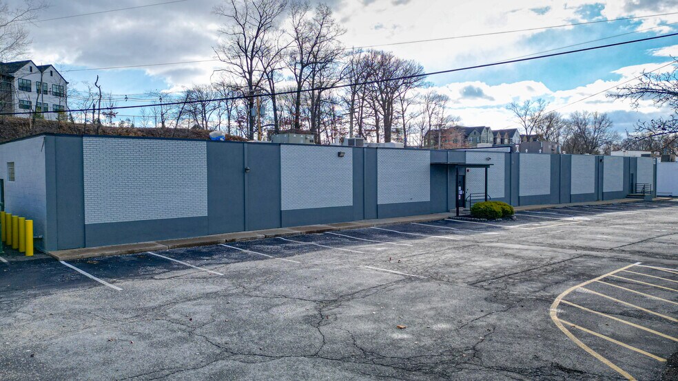 19 West St, East Hanover, NJ à louer - Photo de l’immeuble – Image 3 sur 5