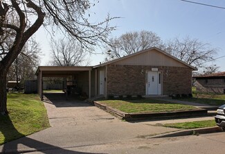 Plus de détails pour 811 W Brown St, Ennis, TX - Local commercial à louer
