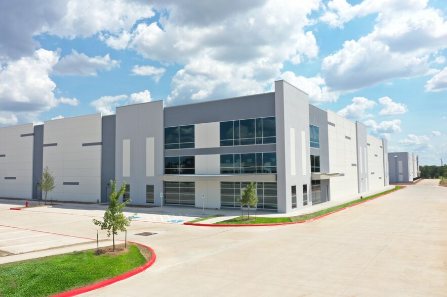 11801 Decker Lake Rd, Austin, TX à louer - Photo de l’immeuble – Image 3 sur 4