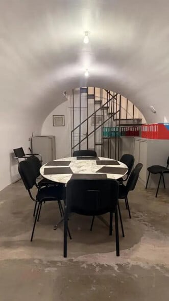 Local commercial dans Paris à vendre - Photo intérieure – Image 2 sur 5