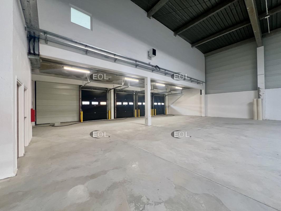 Industriel/Logistique dans Le Blanc-Mesnil à louer Photo de l’immeuble– Image 1 sur 5